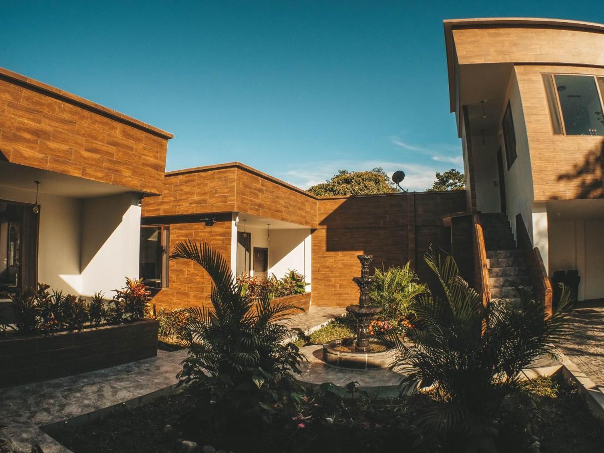 Toucan Platinum Suites Aparthotel Mindo Exterior foto