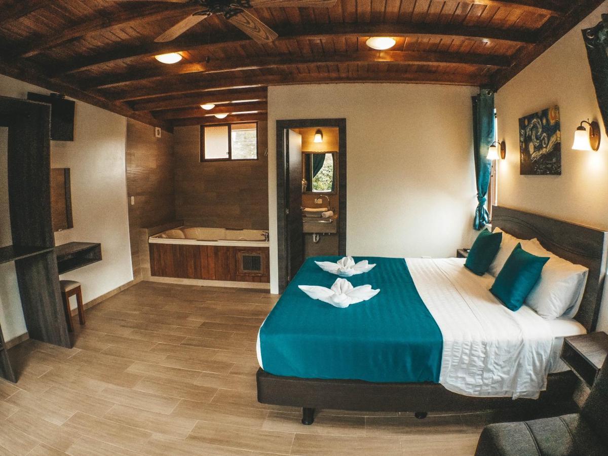 Toucan Platinum Suites Aparthotel Mindo Exterior foto