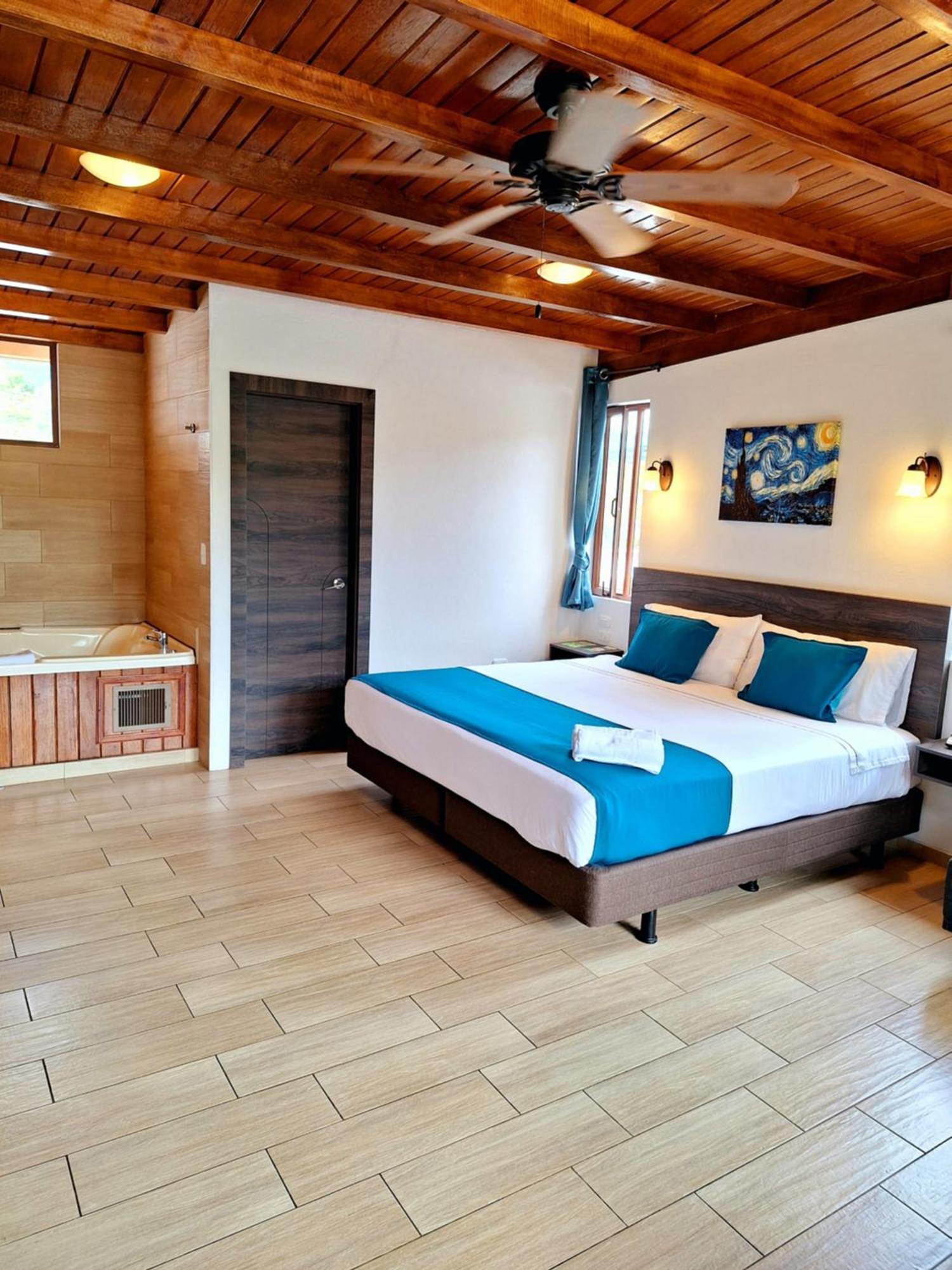 Toucan Platinum Suites Aparthotel Mindo Exterior foto